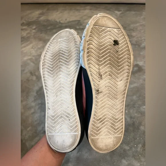 Authentic Prada sneakers - Picture 6 of 9